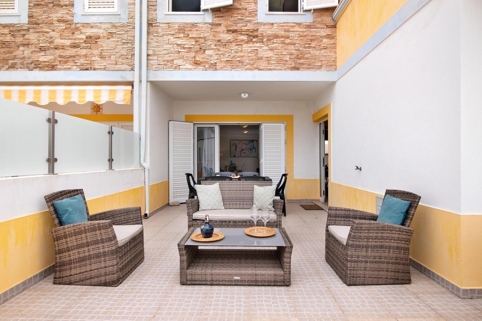 Villa Essence Of Grey Manta Rota Exterior photo